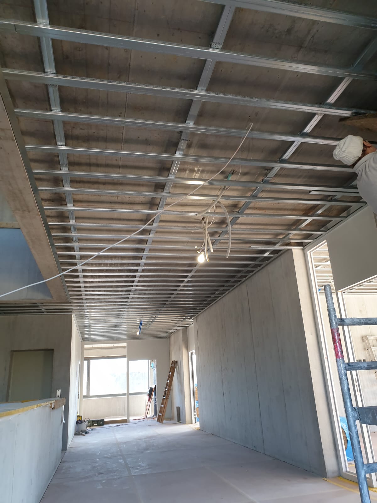 Deckenkonstruktionen und Abhängdecken